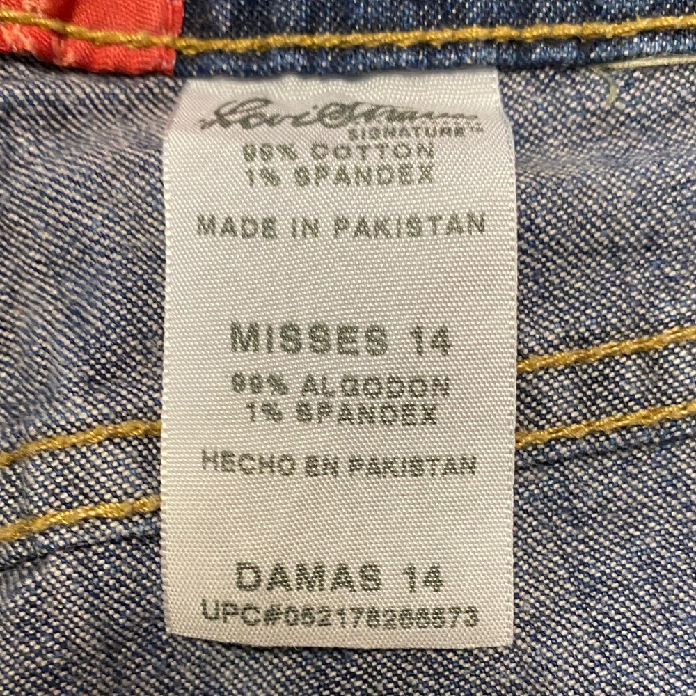 Y2K Levi's Misses Size 14 Denim Capris in Dark Blue Retro Casual - Picture 13 of 14